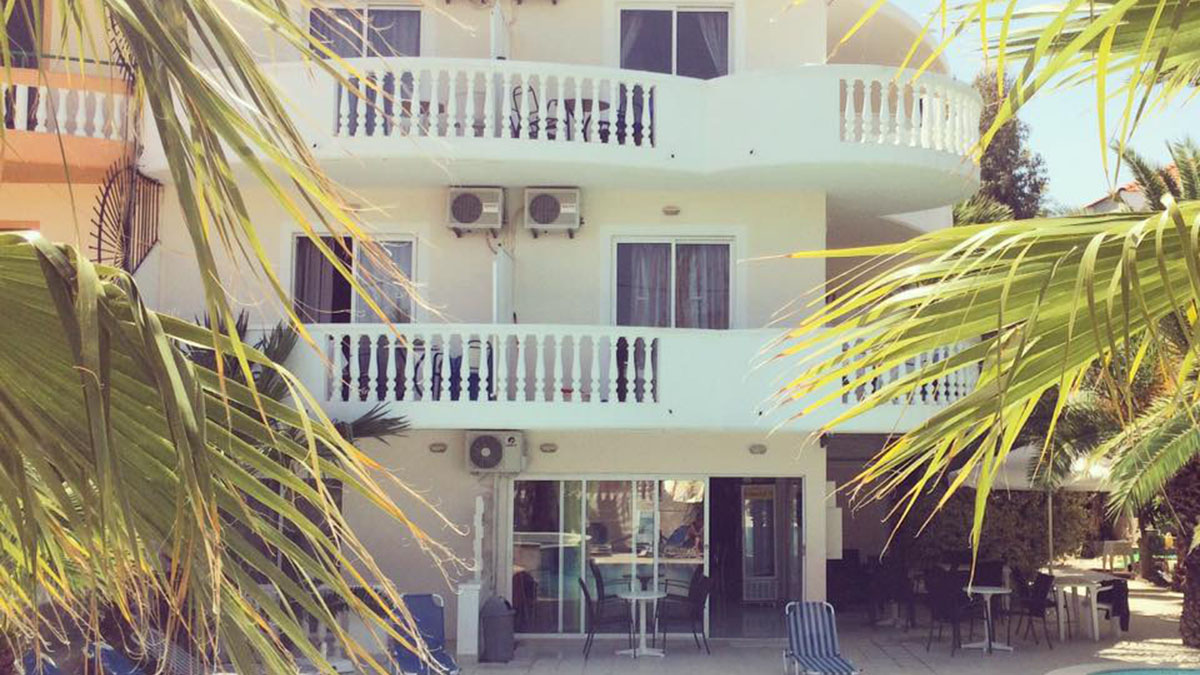 White Palace Studios - NR